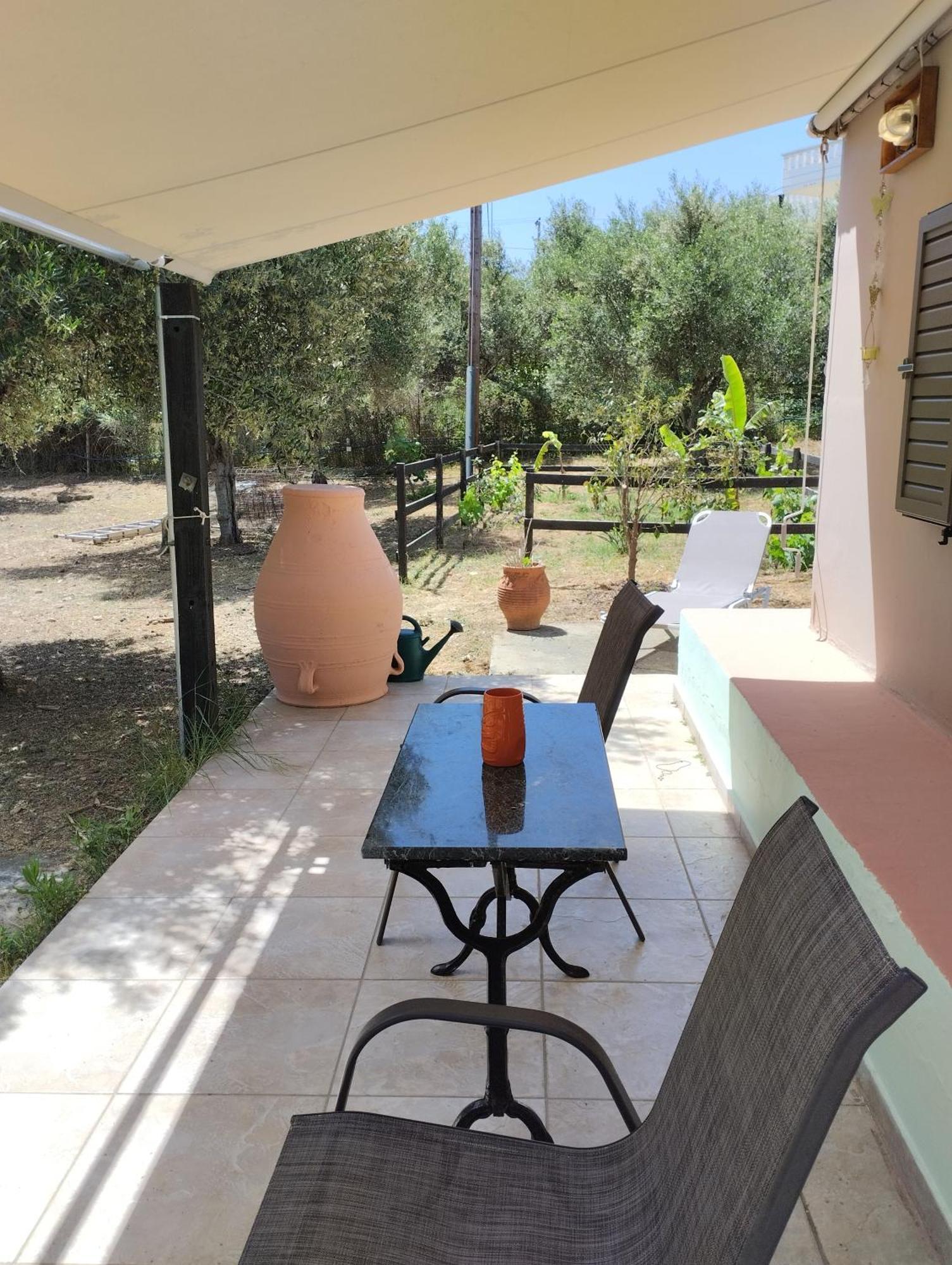 Olea Cottage Galatás Exteriör bild