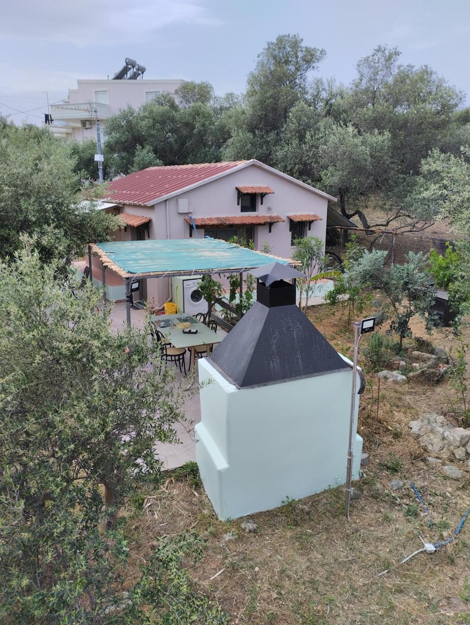 Olea Cottage Galatás Exteriör bild