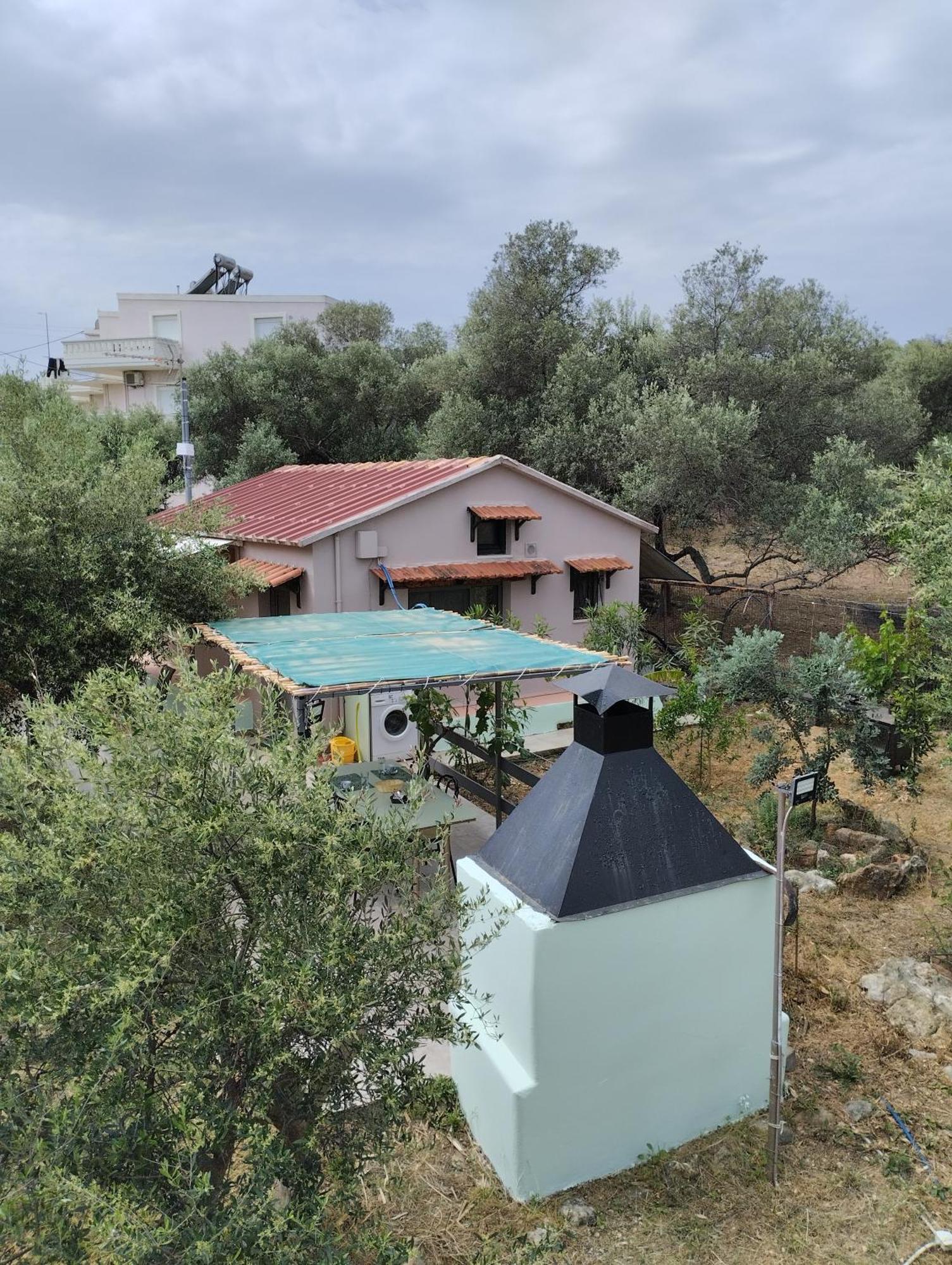 Olea Cottage Galatás Exteriör bild